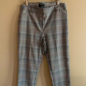 Reitmans Iconic pants with pull-on waistband and stretch fabric!